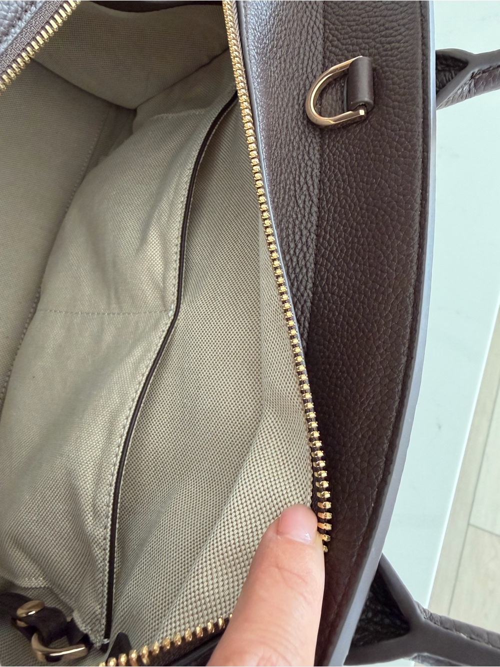 Quince Italian Leather Essential Satchel Tote - Picture 10 of 12